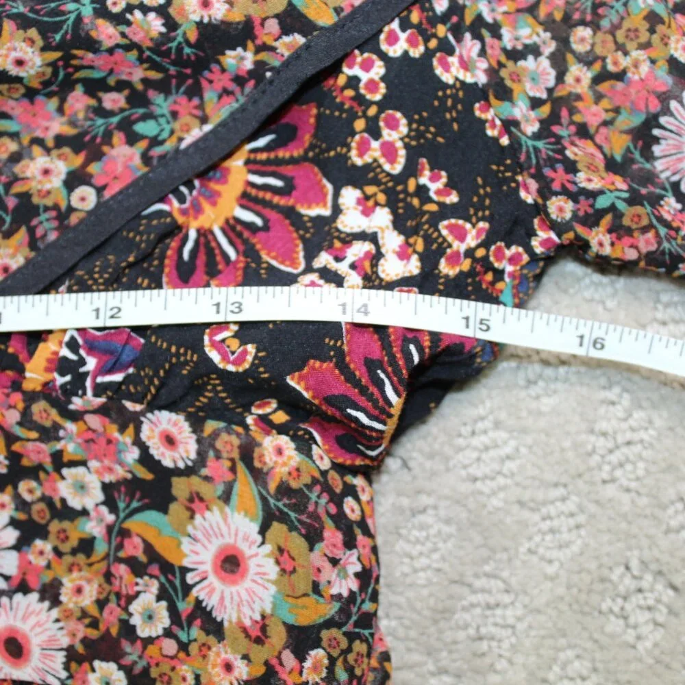 BCBGeneration Size S Black Floral Print Blouse - Picture 8 of 9